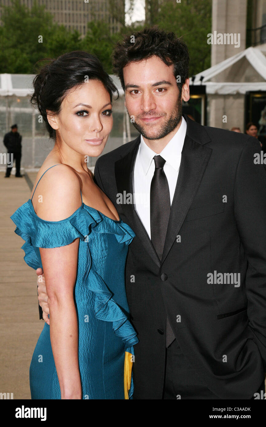 Josh radnor and lindsay price Banque de photographies et d’images à