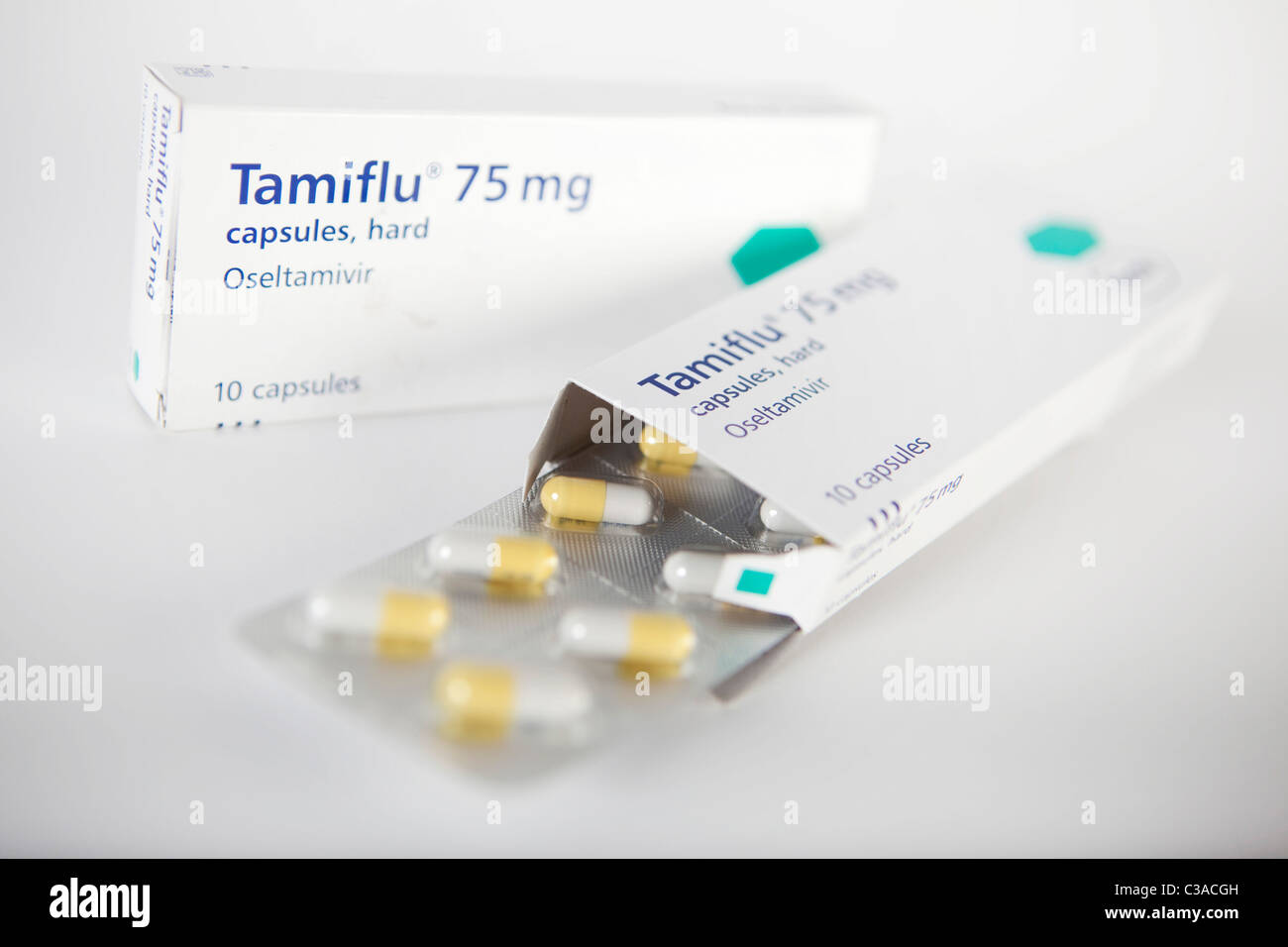 Image d'illustration d'une boîte de Tamiflu et les tablettes. Banque D'Images