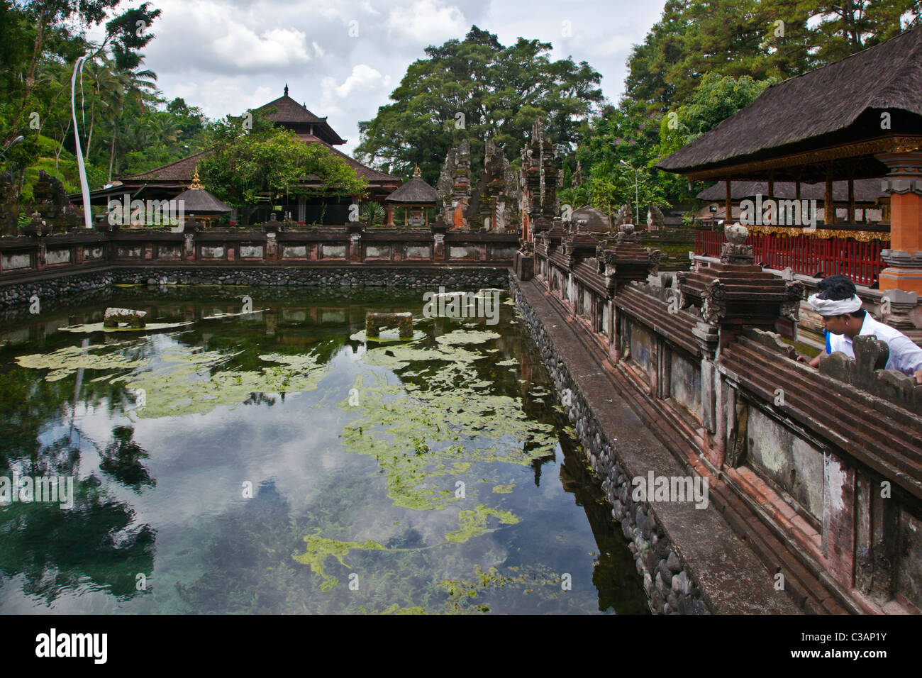 PURA TIRTA EMPUL un temple hindou et de guérison complexe sources froides créés par le dieu Indra - TAMPAKSIRING, BALI, INDONÉSIE Banque D'Images