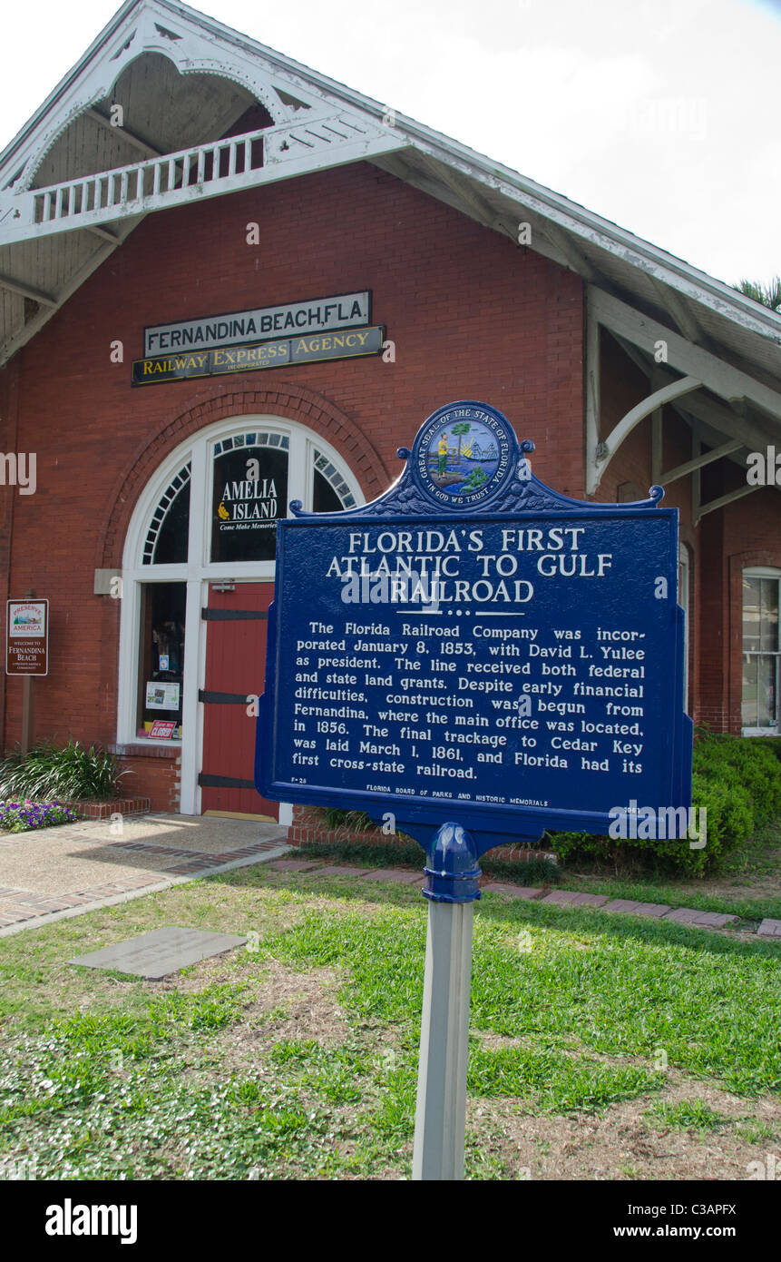 Floride, Amelia Island, Fernandina Beach. Dépôt Historique, Floride la première croix-state railroad, ch. 1899. Banque D'Images