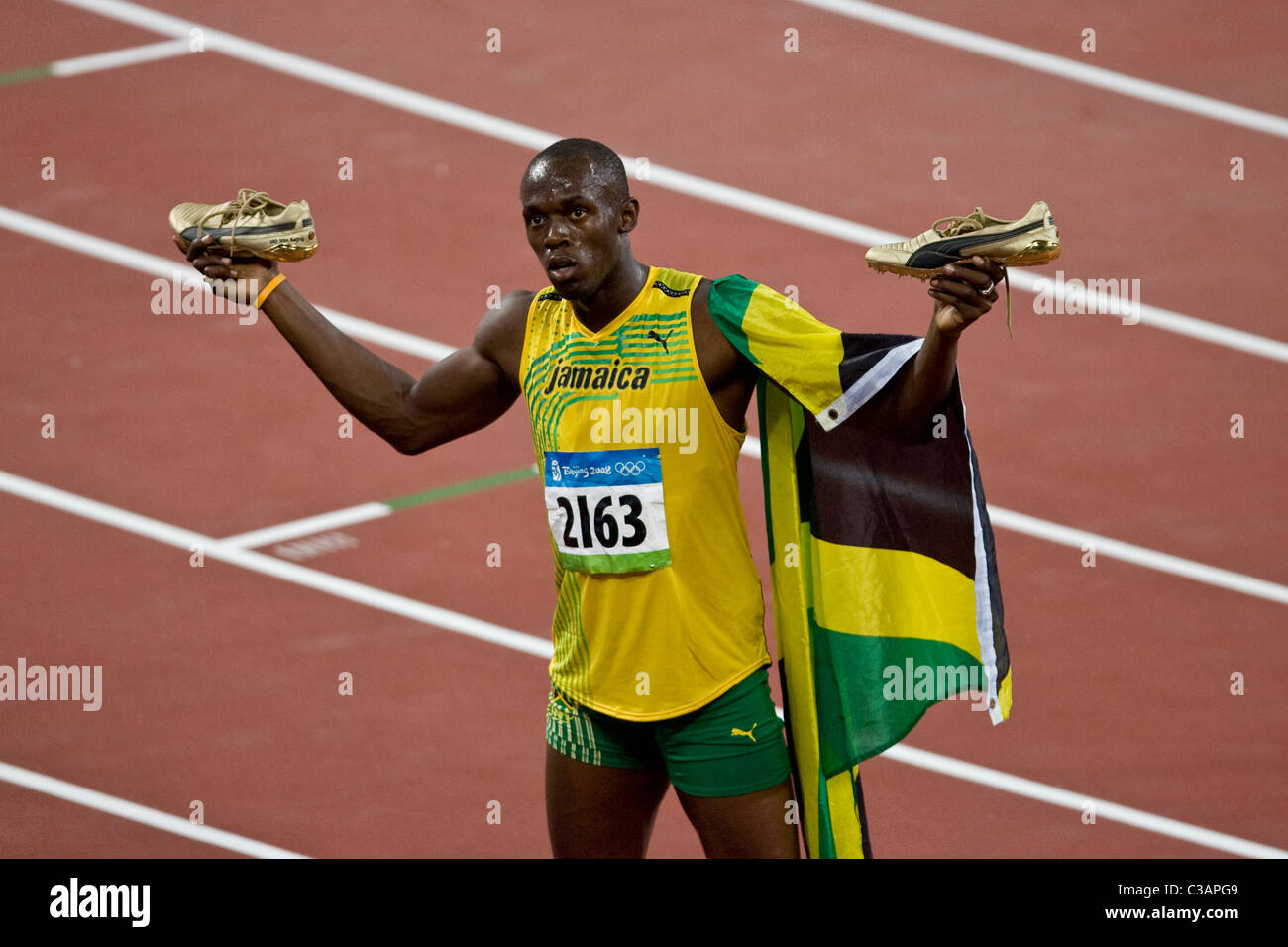 Usain Bolt remporte le 100m en un temps record du monde de 9,69