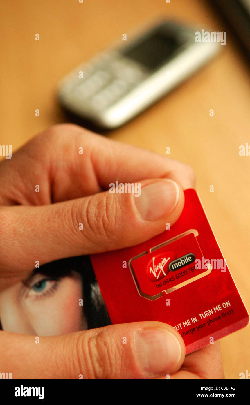 Téléphone Virgin Mobile et carte sim Photo Stock - Alamy