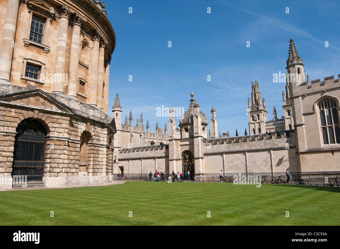 Radcliffe Camera Bibliothèque avec l'All Souls College dans l'arrière-plan, Oxford, England, UK Banque D'Images