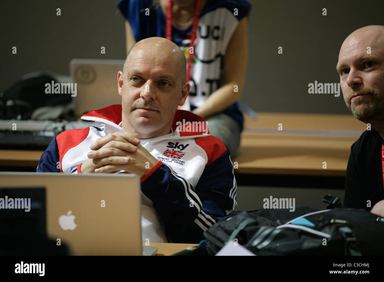 David Brailsford British Cycling Team sky à Dave Holland Apeldoorn aux championnats du monde de cyclisme 2011 Banque D'Images
