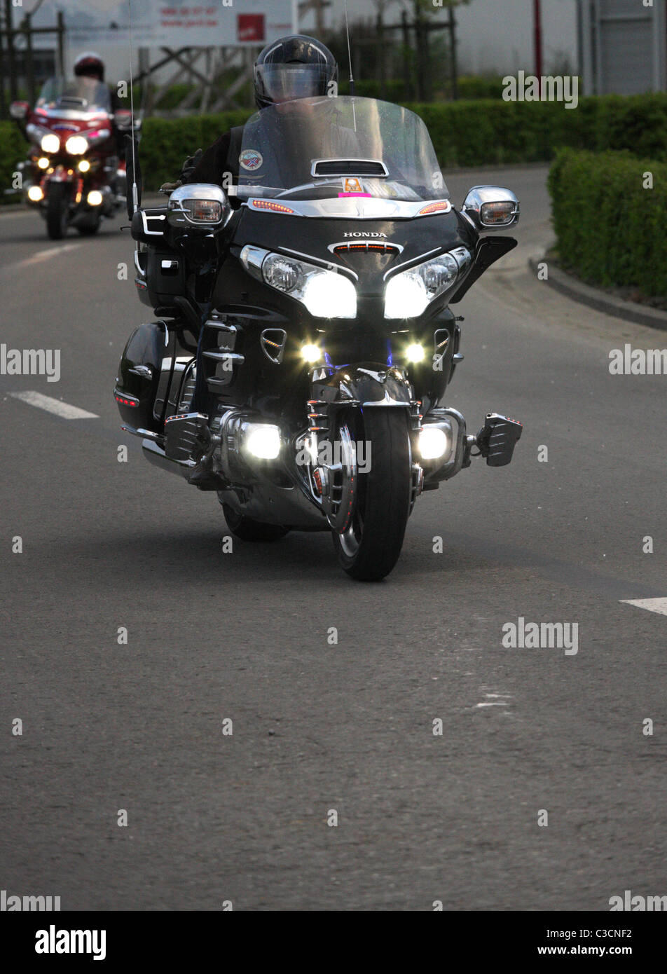 Honda goldwing man riding Banque de photographies et d’images à haute ...