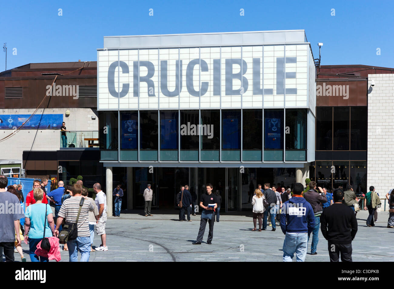 Le théâtre Crucible sur dernière journée de la World Snooker Championship 2011, Tudor Square, Sheffield, South Yorkshire, UK Banque D'Images