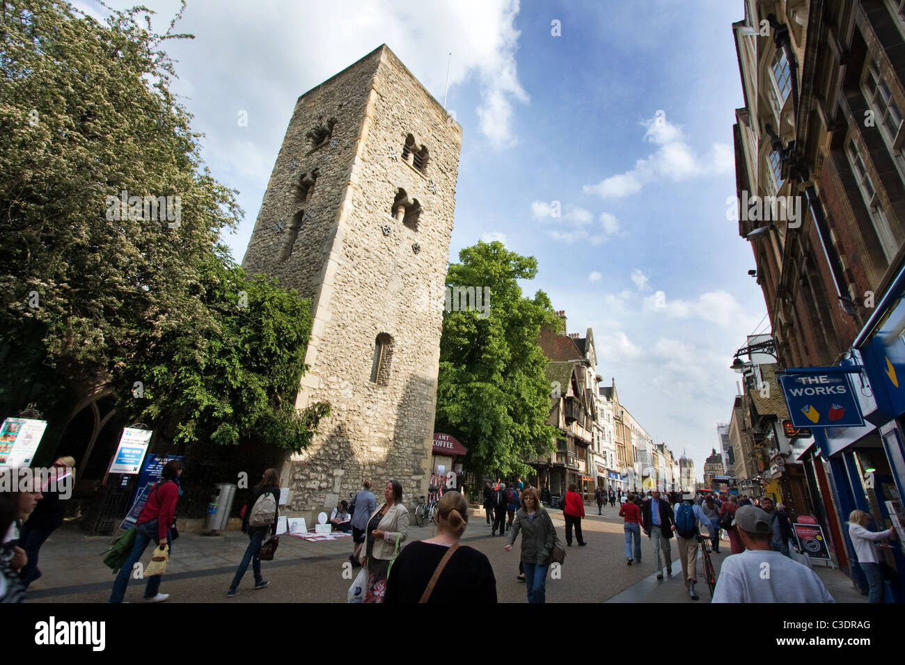 La tour de Saxon de St Michel à l'entrée Nord de l'Église Rue Cornmarket à Oxford en Angleterre Banque D'Images