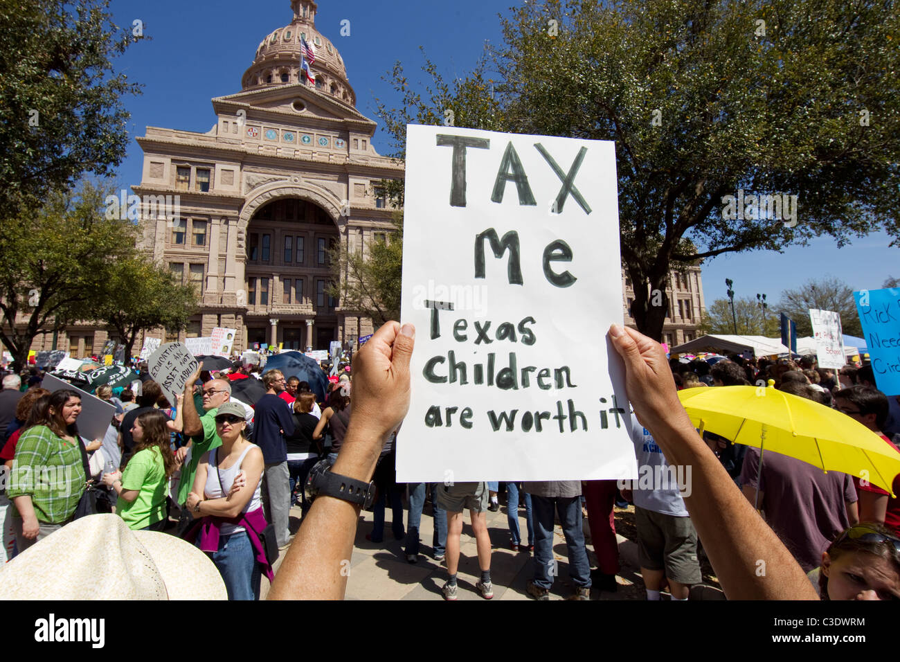Un meeting de protestation à la Texas Capitol baptisé Save Texas les écoles comme les enseignants et les parents dénoncent les compressions budgétaires législatives 2011. Banque D'Images