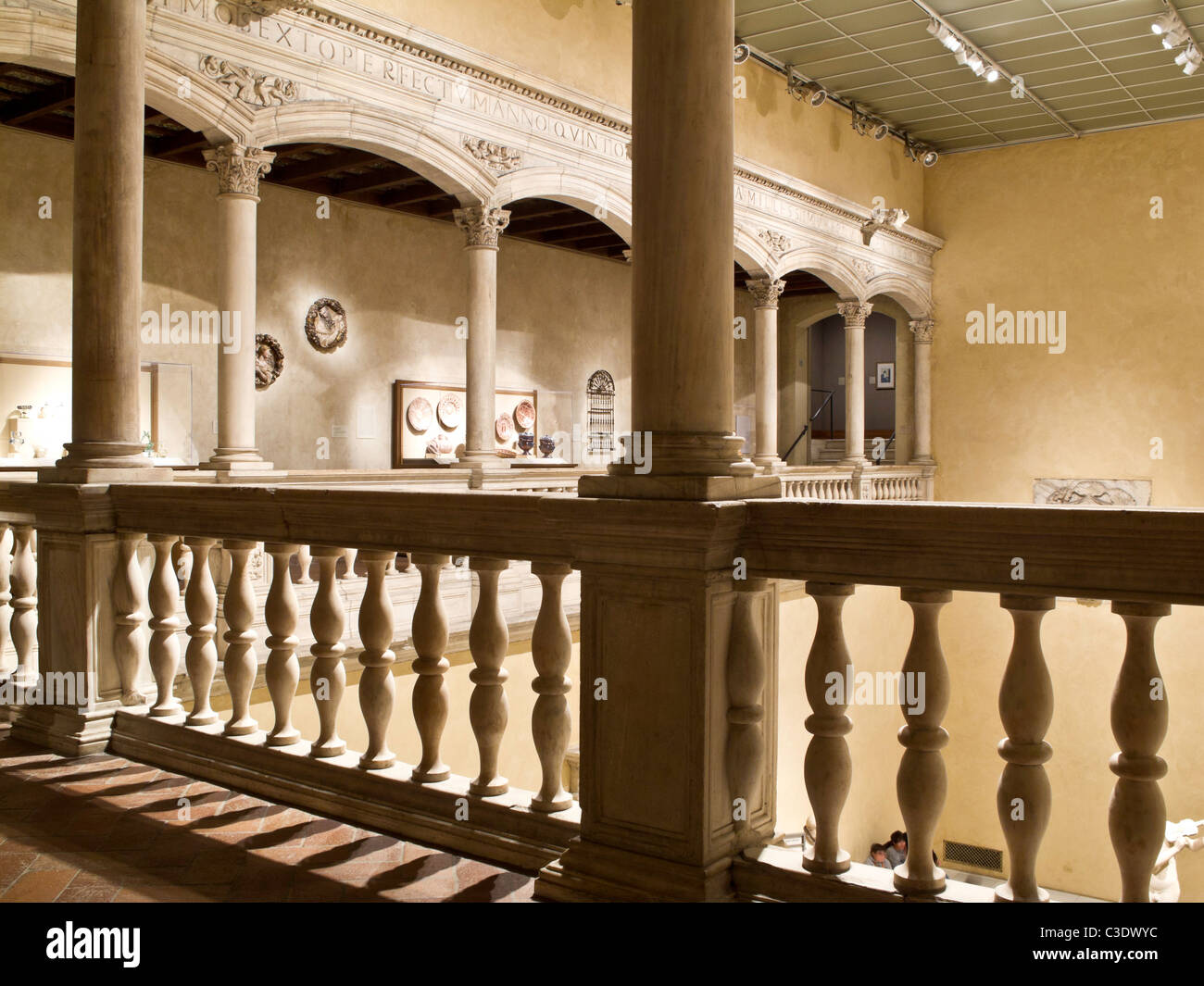 Patio du château de Vélez Blanco, Metropolitan Museum of Art, NEW YORK Banque D'Images