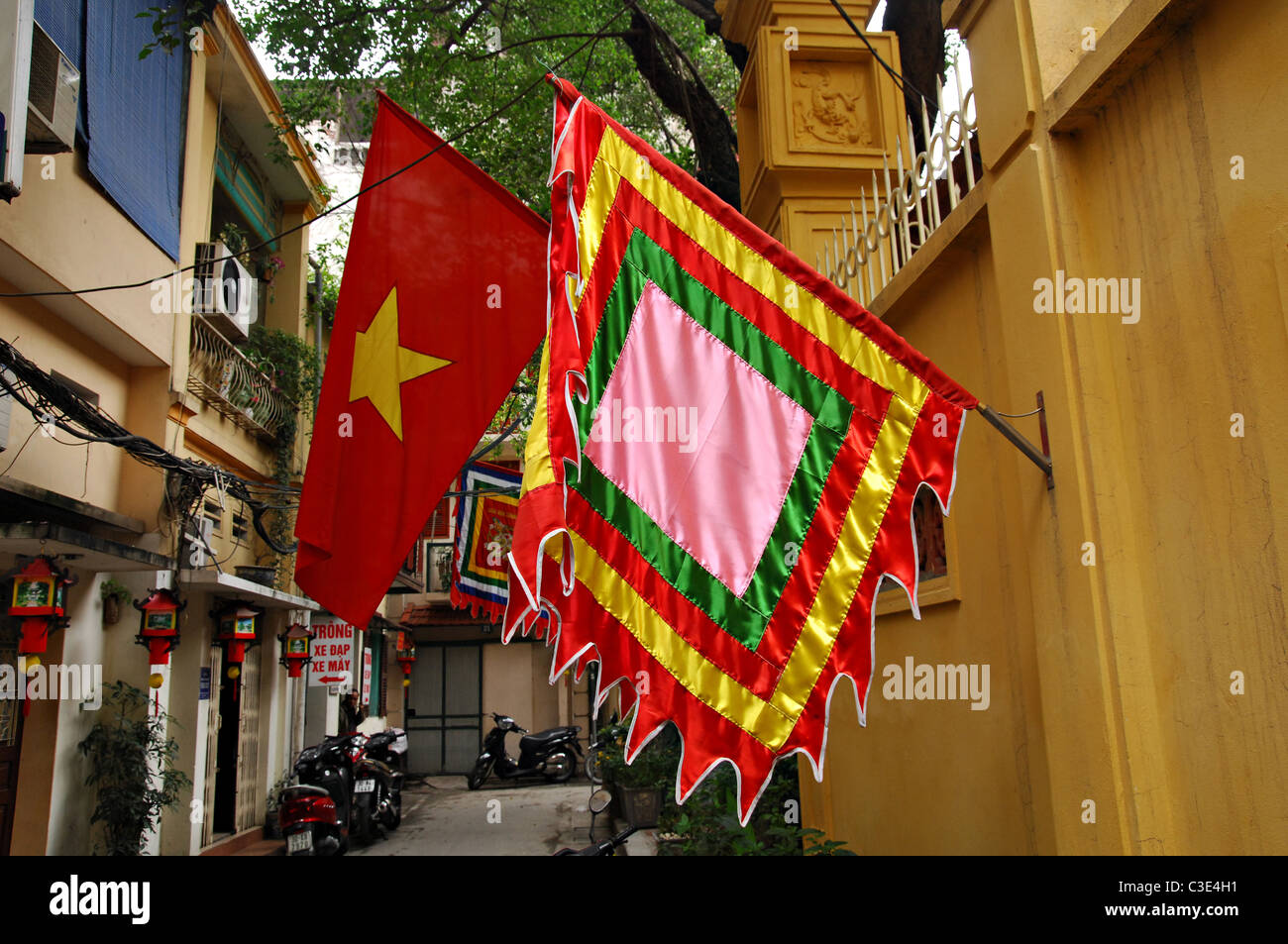 Drapeaux à Hanoi Banque D'Images