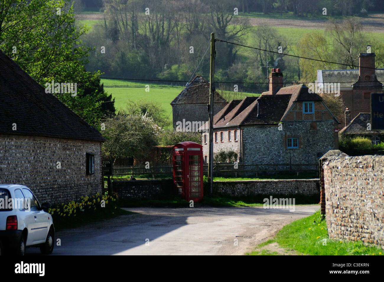 Téléphone central fort dans le village anglais de sommeil Banque D'Images