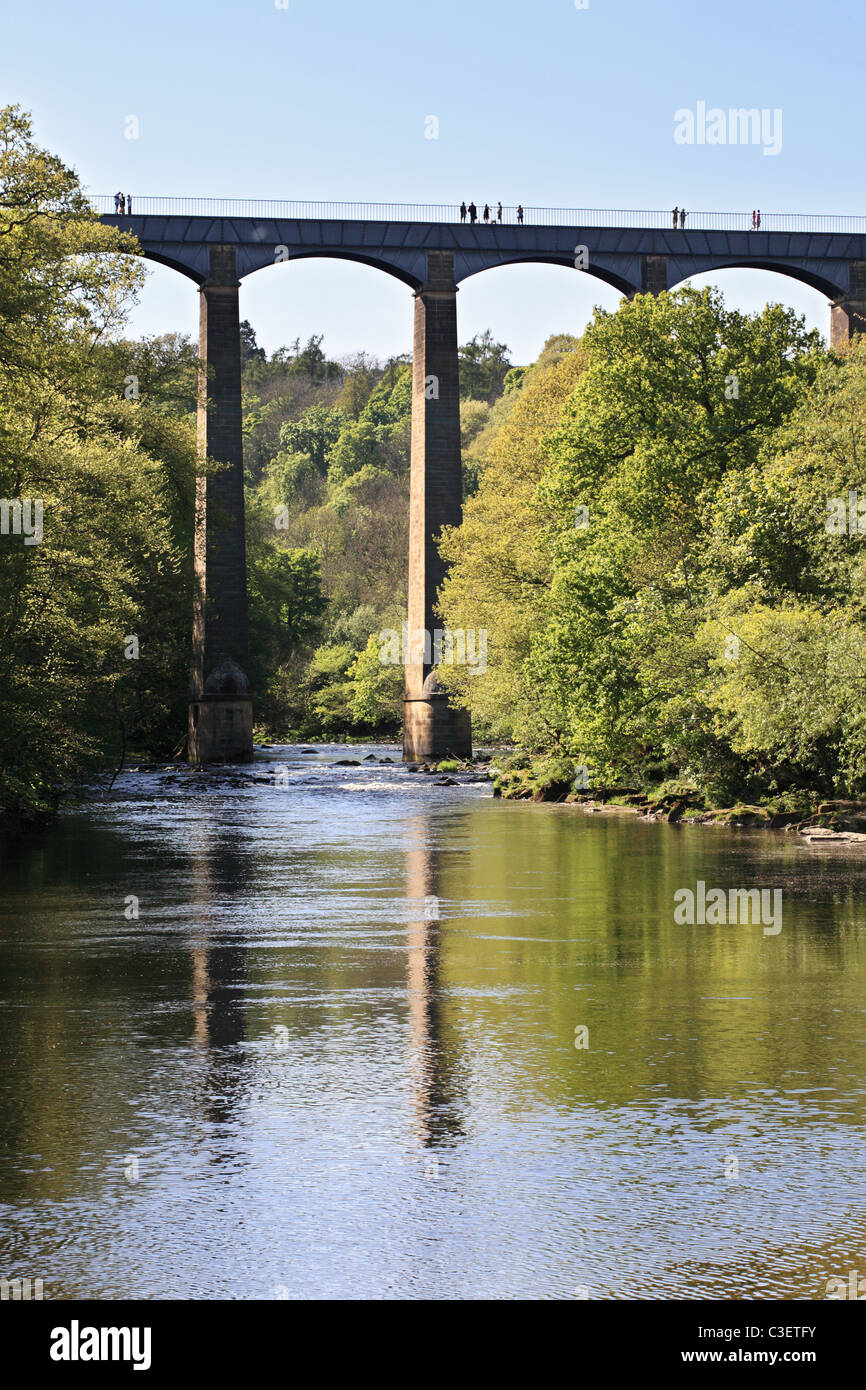 Canal de Pontcysyllte Aqueduct sur la rivière Dee à Llangollen, Nord du Pays de Galles, Royaume-Uni Banque D'Images
