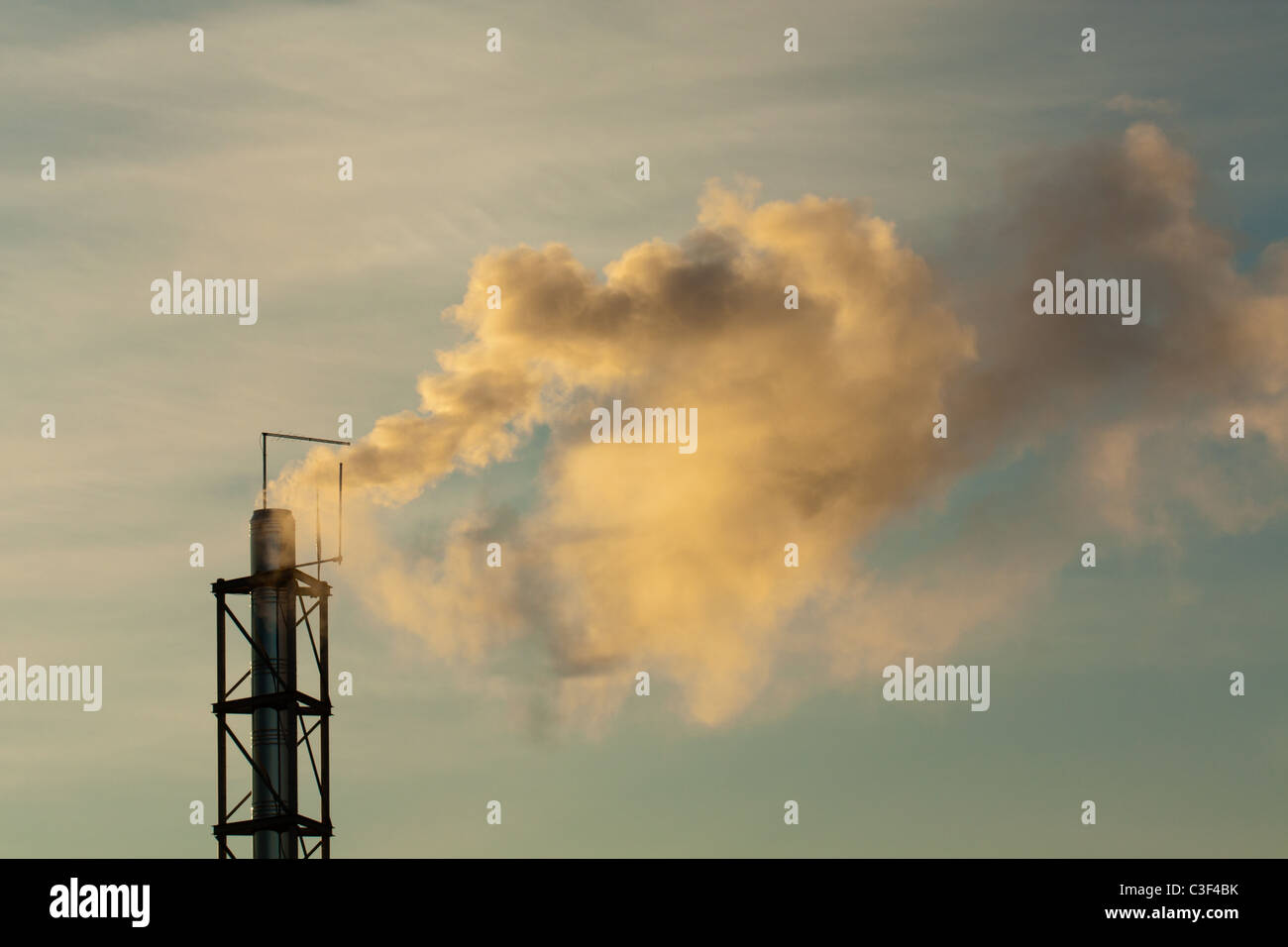 Cheminée de la pollution dans l'air Banque D'Images