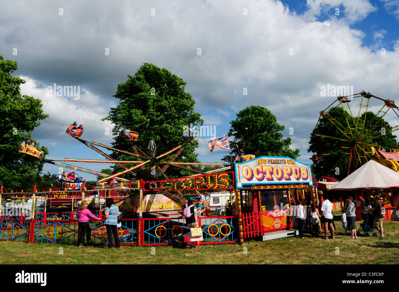 Parc d'Octopus Ride au South Suffolk Show, Ampton, Suffolk, Angleterre, RU Banque D'Images