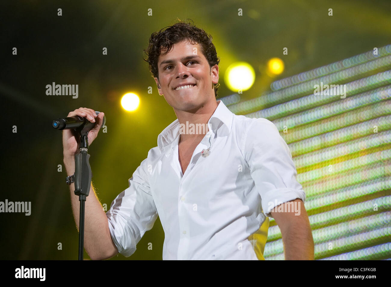 Mickael carreira fils du c l bre chanteur portugais tony carreira