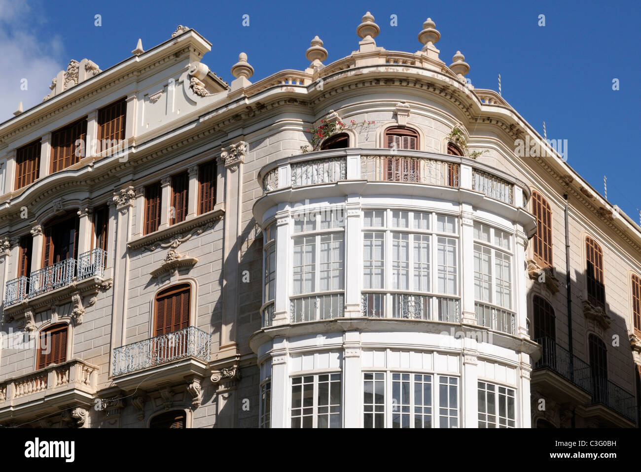 Gebäude mit Erkerfenster à Palma, Majorque, Spanien, Europa. - Construire avec fenêtre en baie de Palma, Majorque, Espagne, Europe. Banque D'Images