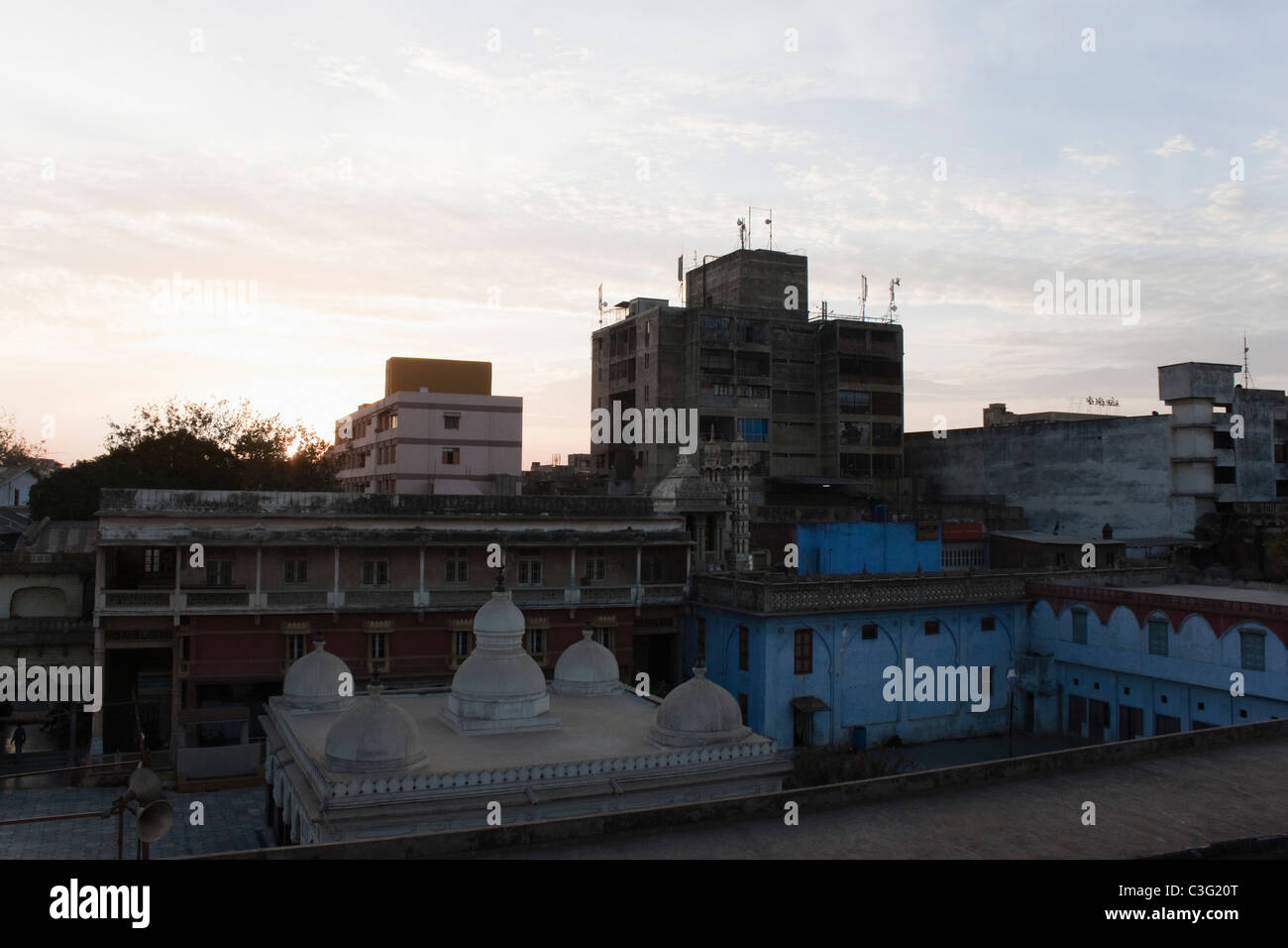 Bâtiments dans une ville, Ahmedabad, Gujarat, Inde Banque D'Images