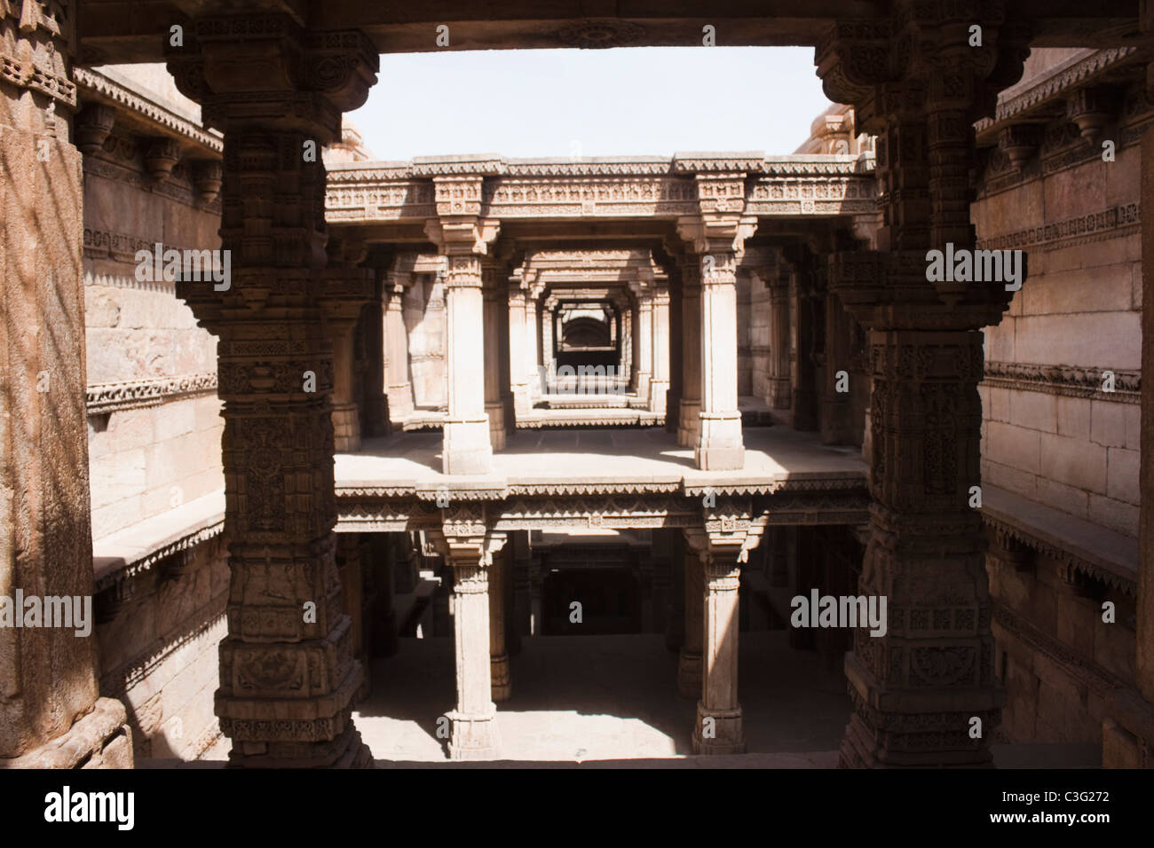 Les détails architecturaux d'un bâtiment, Adalaj Vav, Ahmedabad, Gujarat, Inde Banque D'Images