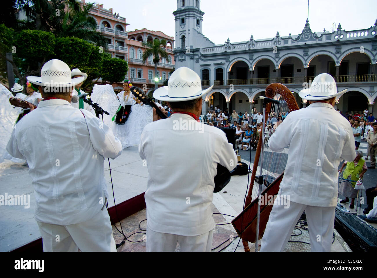Le Mexique. La ville de Veracruz. Mexican folk dance-expositions. Sur 'Jarocho'. Banque D'Images