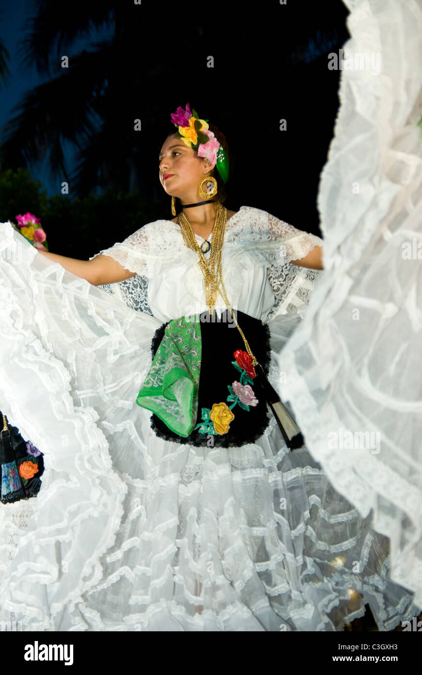 Le Mexique. La ville de Veracruz. Mexican folk dance-expositions. Sur 'Jarocho'. Banque D'Images