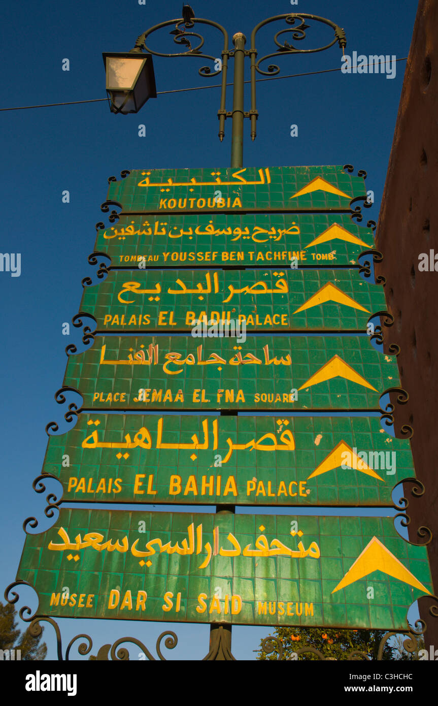 Les plaques de rue Medina Marrakech vieille ville Maroc central Africa