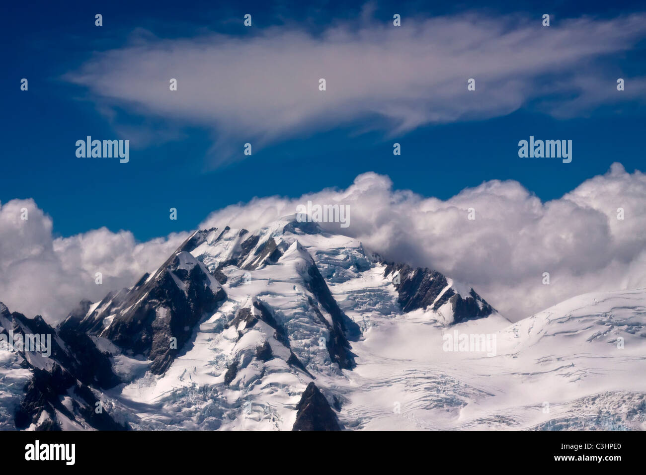 Photo aérienne du Mont Cook et les glaciers. Alpes du Sud, côte ouest, île du Sud, Nouvelle-Zélande. Banque D'Images