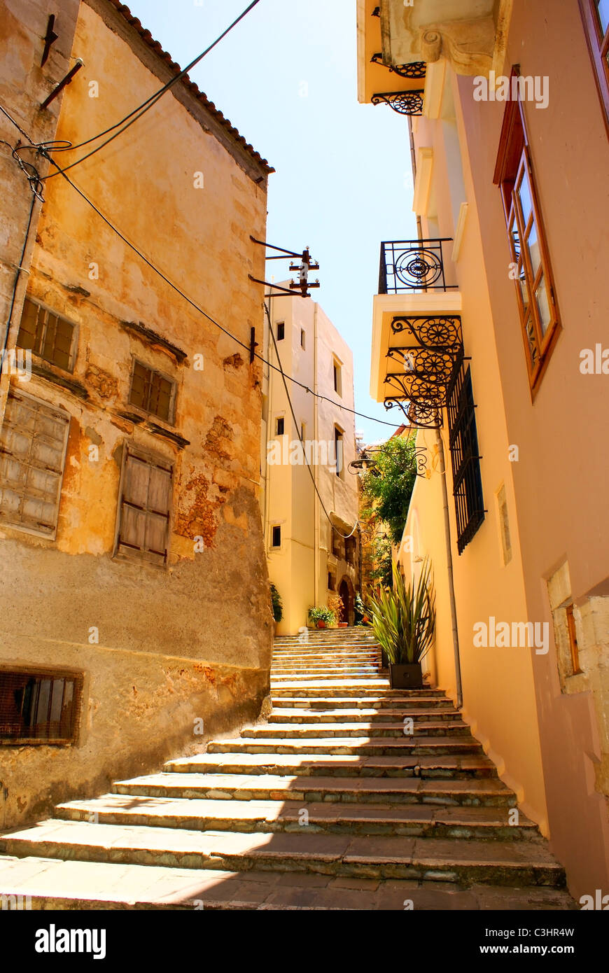 Ruelle de la vieille ville de Chania sur l'île de Crète, Grèce Banque D'Images