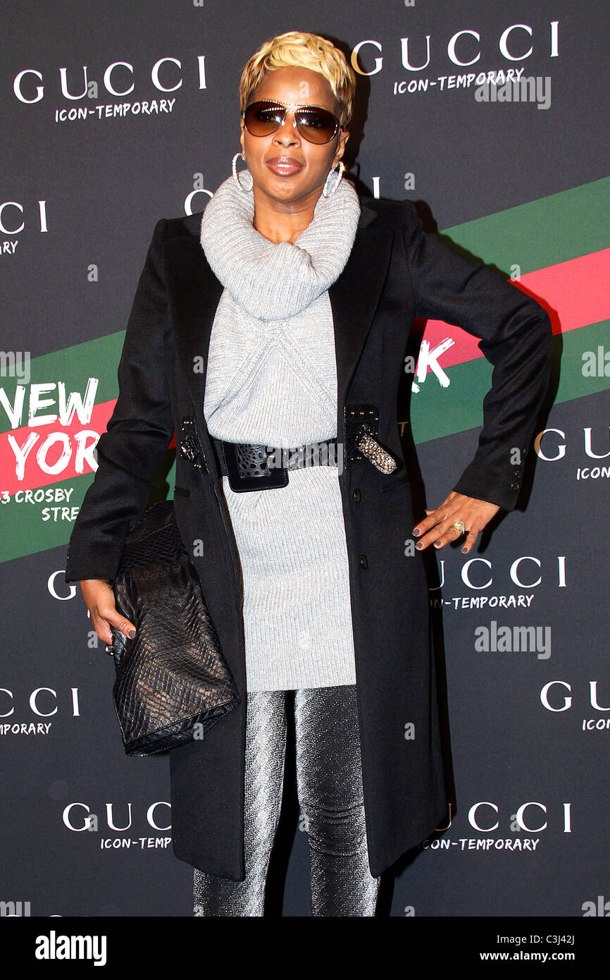 Mary J Blige Lancement de la boutique Gucci Icon-Temporary Flash Sneaker  dans SoHo New York City, USA - 23.10.09 Photo Stock - Alamy