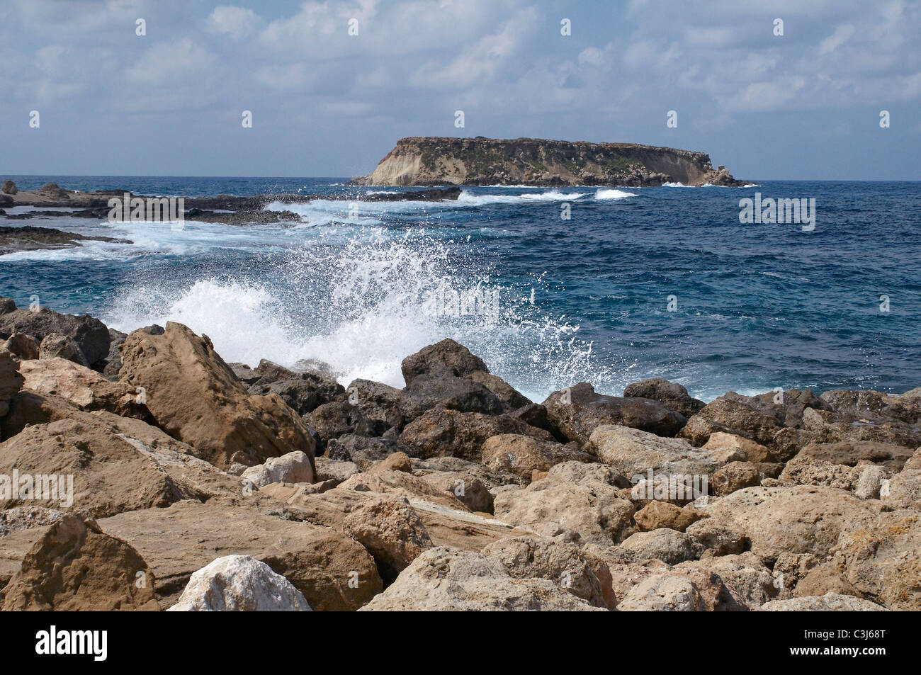 La côte d'Agios Georgios et à Cape Drepano Banque D'Images