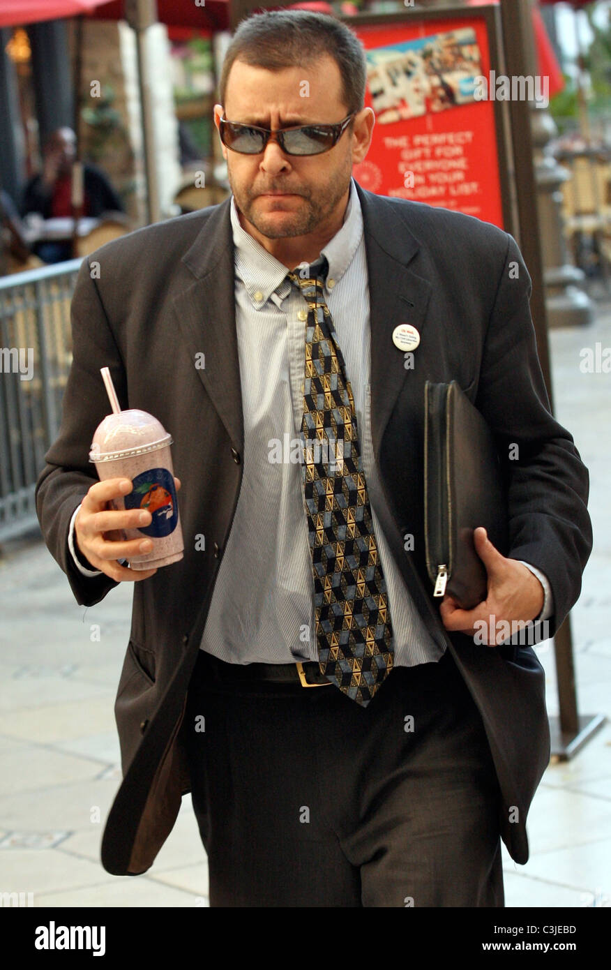 Judd Nelson sortir shopping Hollywood, Californie - 16.11.09 Owen Beiny / Banque D'Images