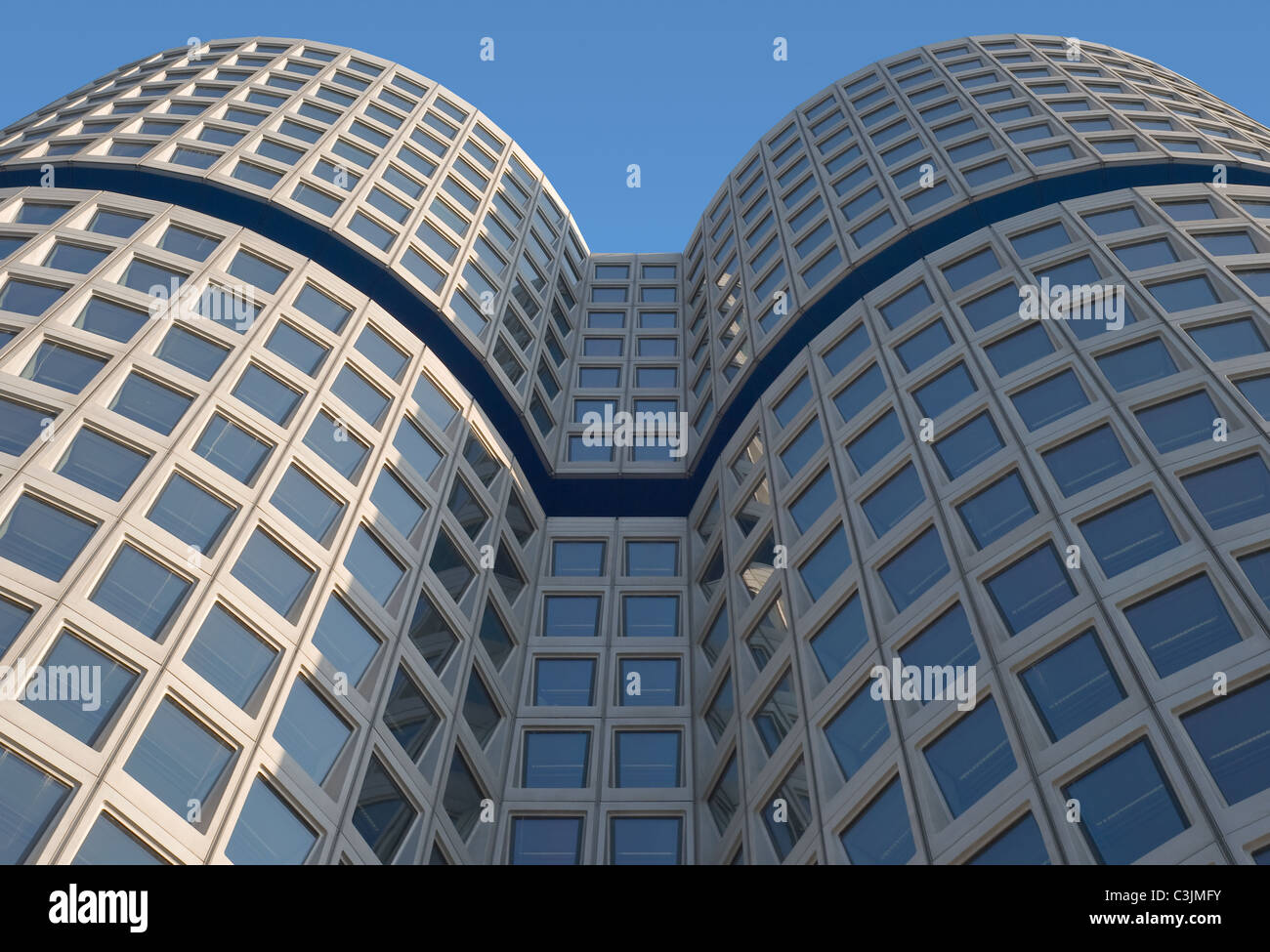 L'Architecture Moderne incurvée comme symbole de l'identité d'entreprise Banque D'Images