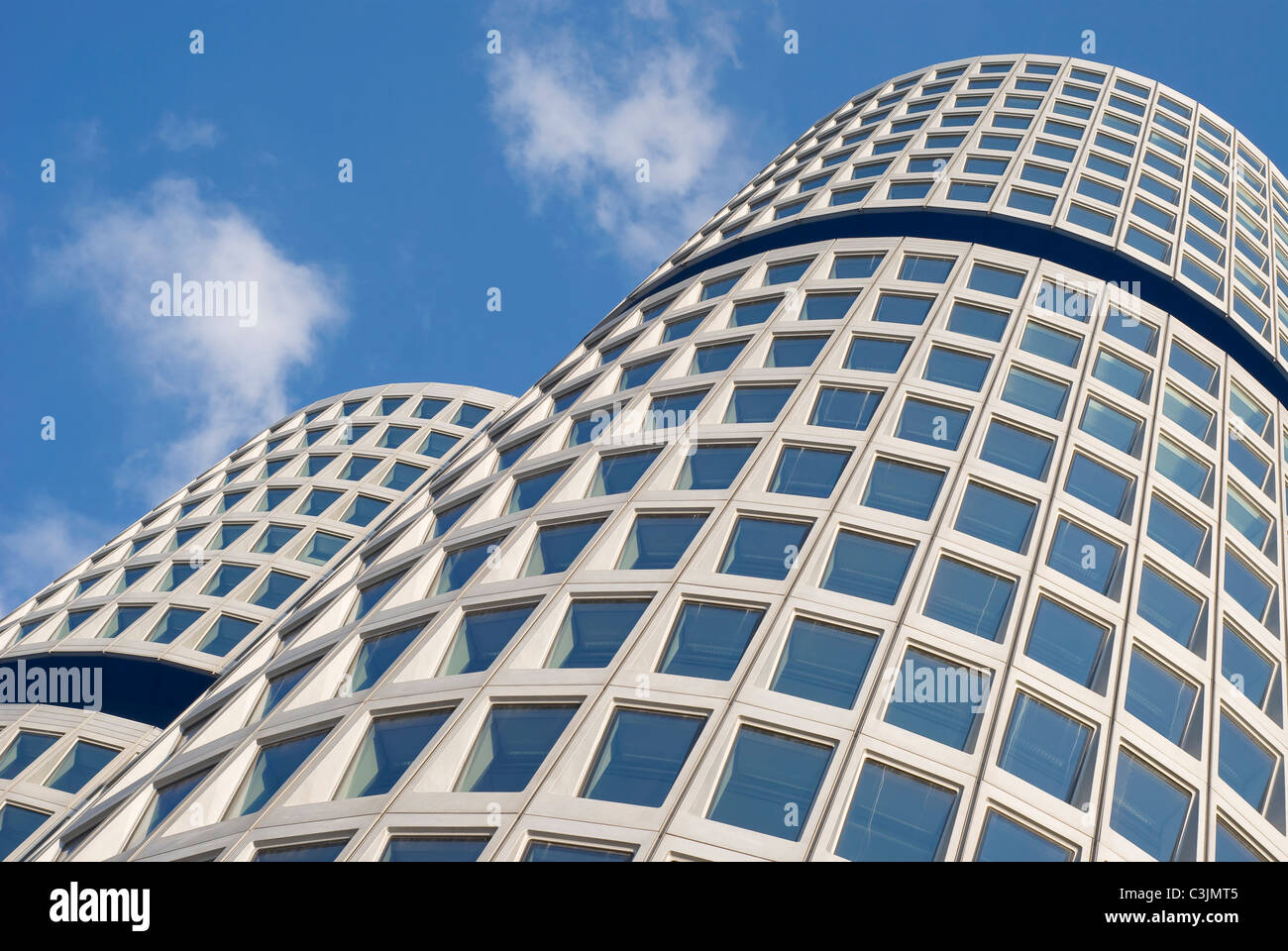 L'Architecture Moderne incurvée comme symbole de l'identité d'entreprise Banque D'Images