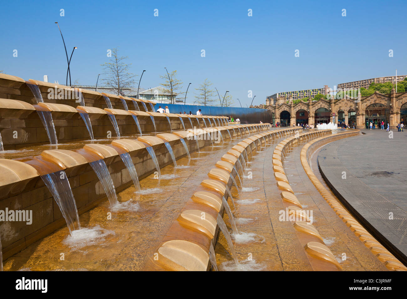 La fontaine de la place de la gerbe à l'extérieur de la gare de Sheffield South Yorkshire Angleterre GO UK EU Europe Banque D'Images