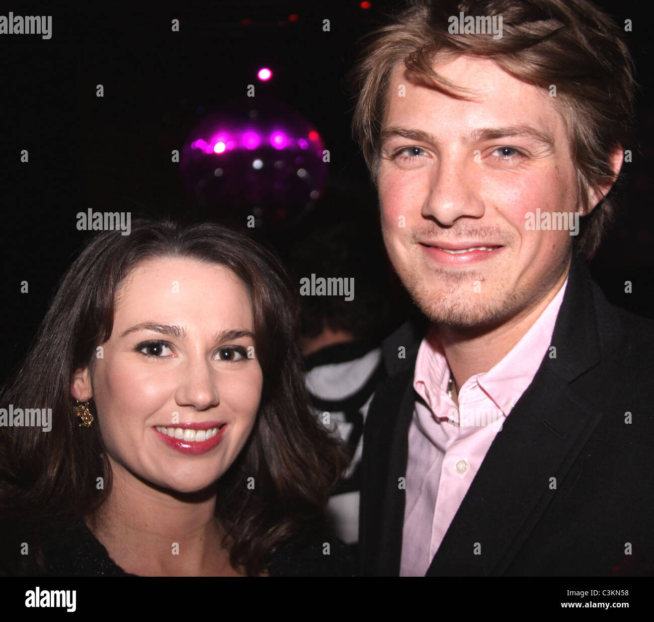 Taylor Hanson et sa femme Natalie Anne Bryant Magazine Papier 5e prix ...