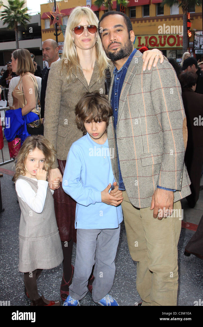 Jaya Harper, Laura Dern, Ben Harper et Ellery Walker Harper Mary  Steenburgen honorée avec le 2,395ème étoile sur l'Hollywood Photo Stock -  Alamy