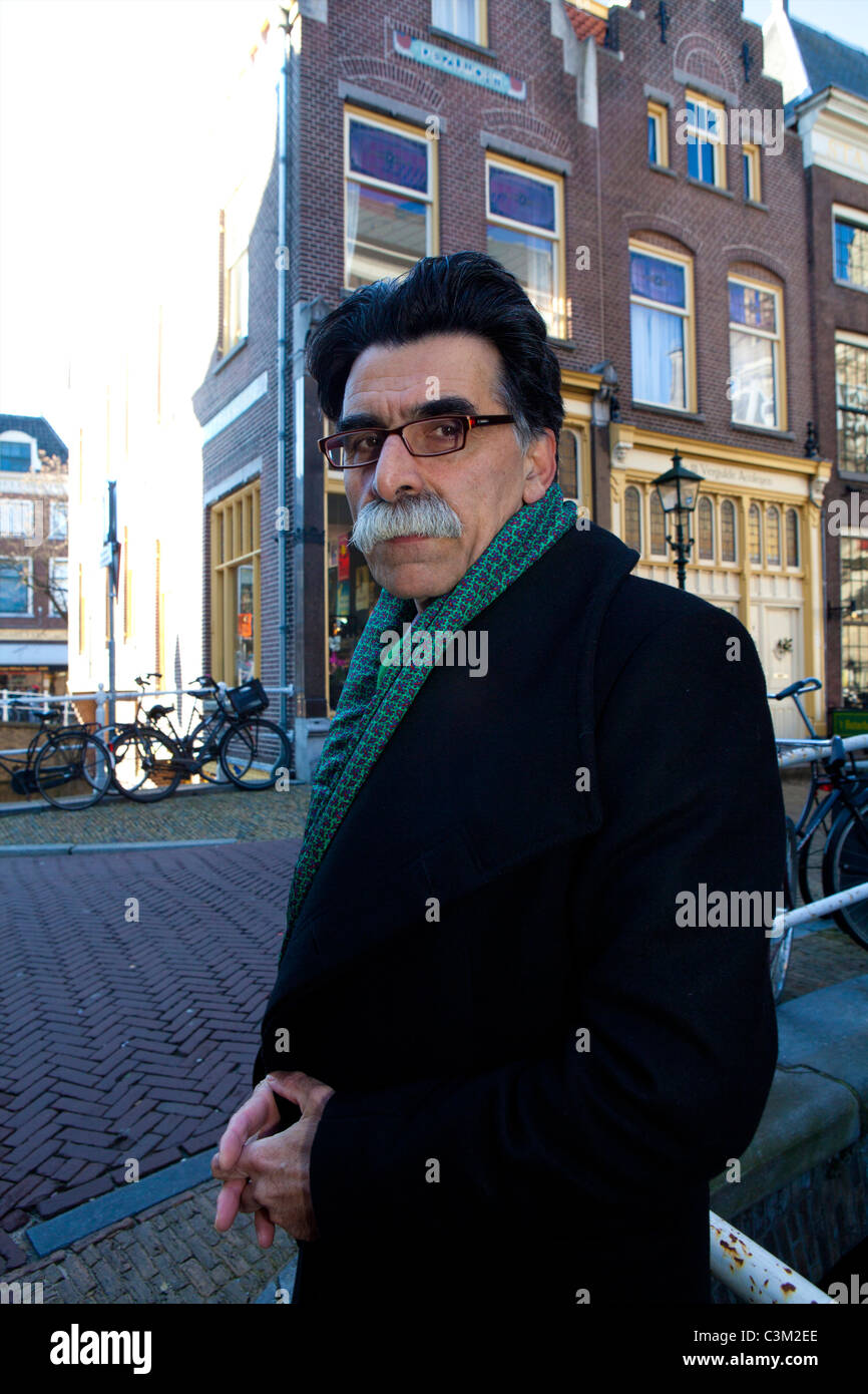 Kader Abdolah, alias Hossein Sadjadi Ghaemmaghami Farahani, écrivain néerlandais-iranien. Banque D'Images
