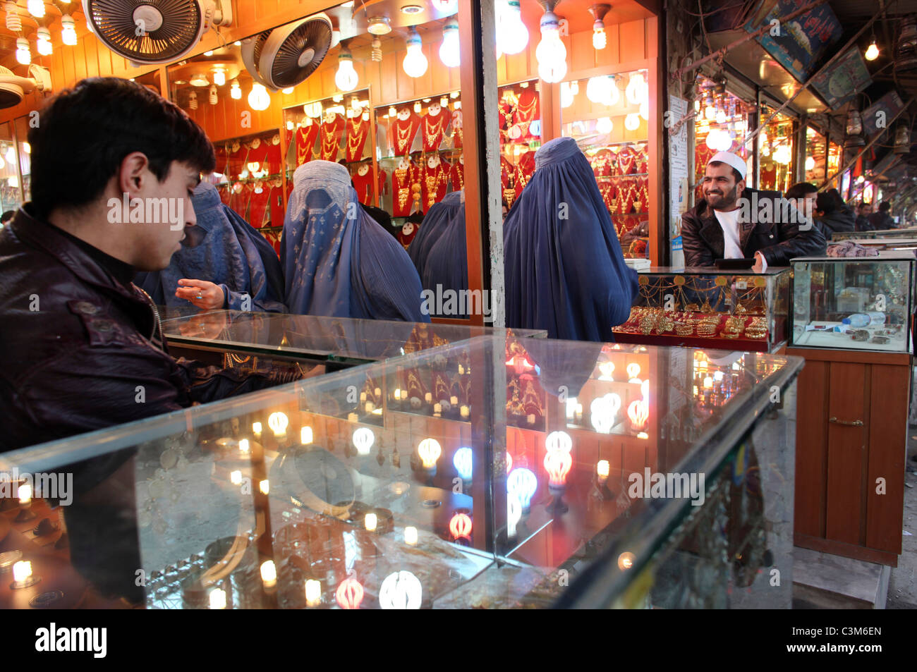 La vie quotidienne sur le marché à Kunduz Banque D'Images