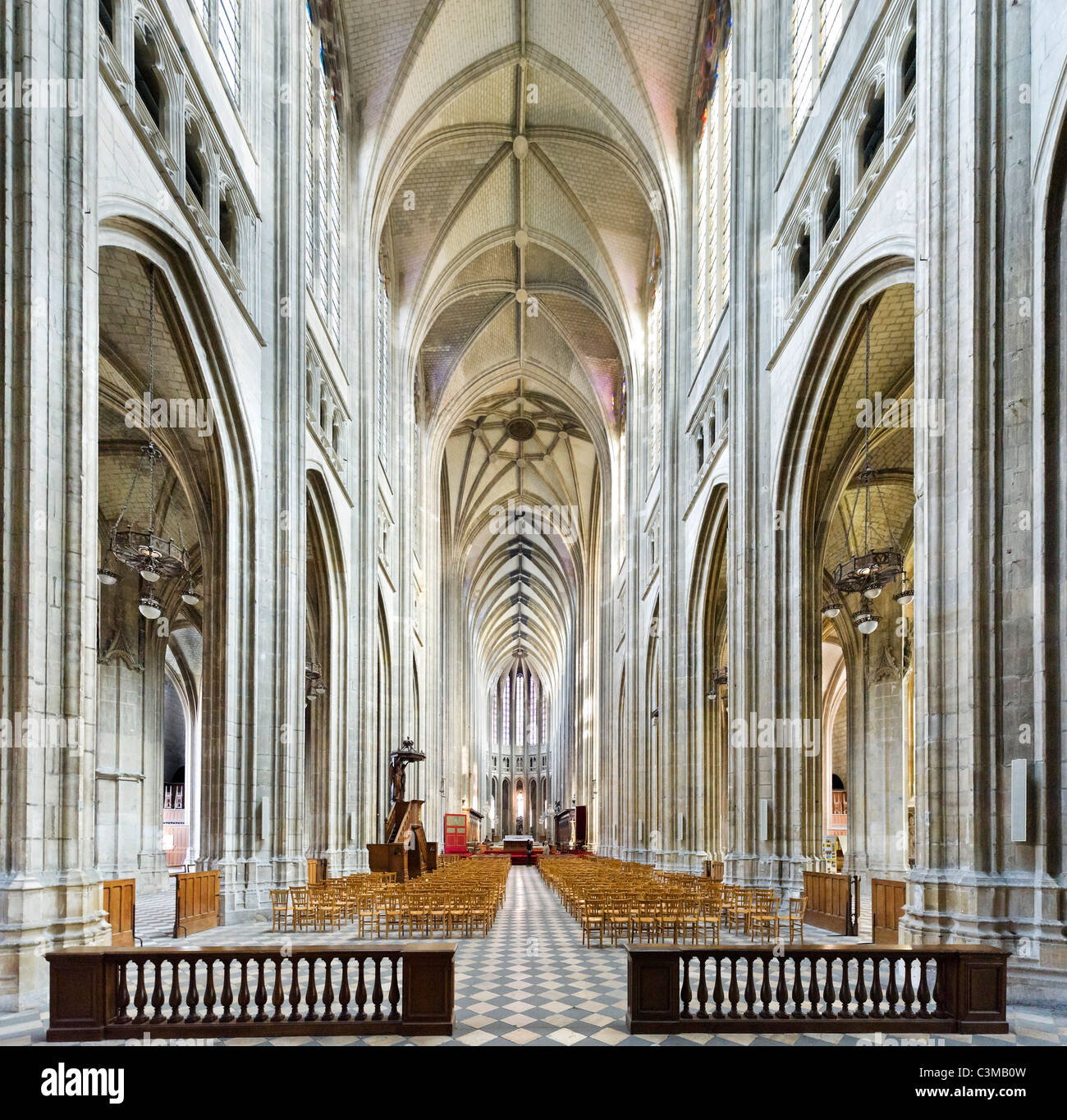 L'intérieur de la cathédrale d'Orléans (Cathédrale Sainte Croix d'Orléans), Orléans, France Banque D'Images