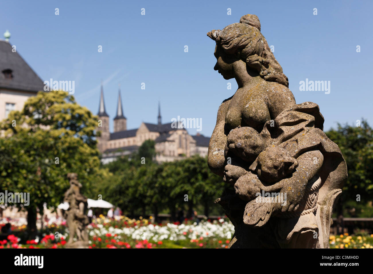 L'Allemagne, la Bavière, la Franconie, Bamberg, vue de la figure de style rococo dans le Rose Garden Banque D'Images