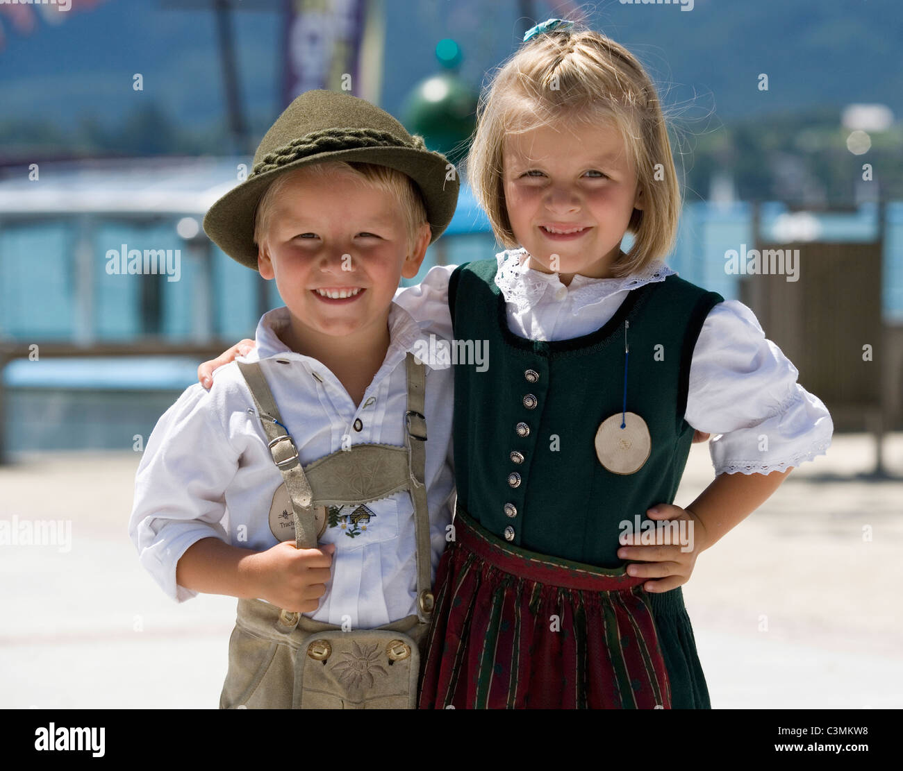 Costume traditionnel autrichien hotsell