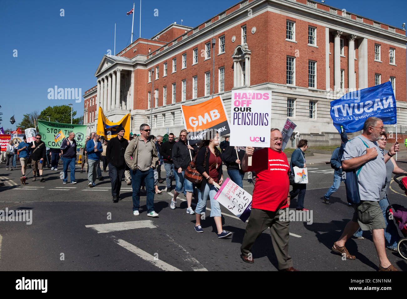 Chesterfield Les syndicats peuvent en mars Jour Marché de Chesterfield Derbyshire ville Angleterre East Midlands Banque D'Images