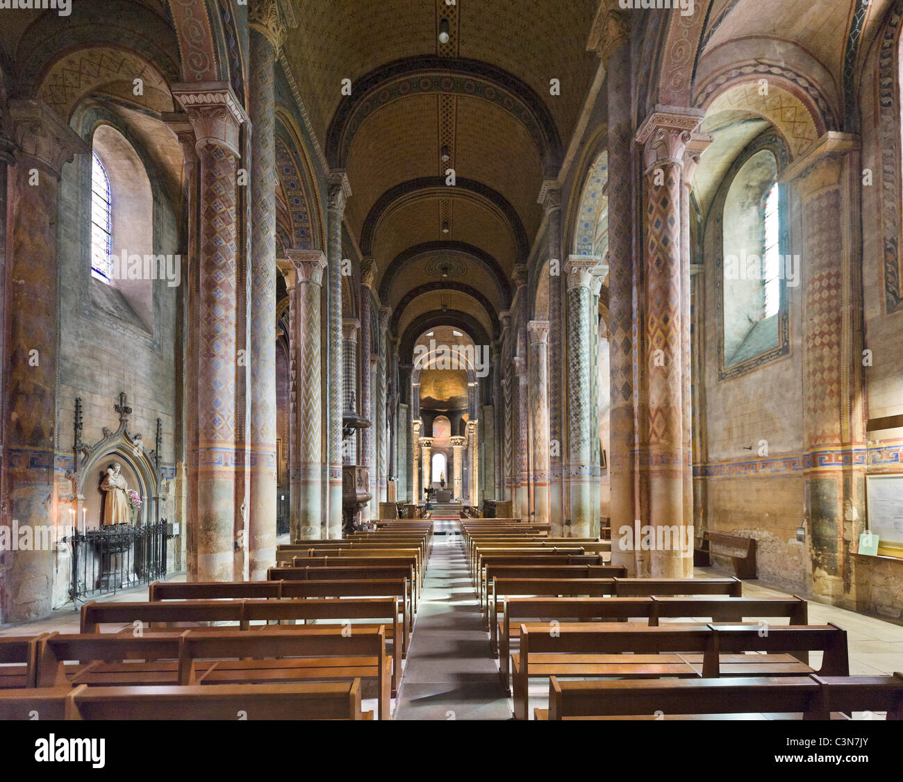 Interior church notre dame la grande poitiers poitou Banque de