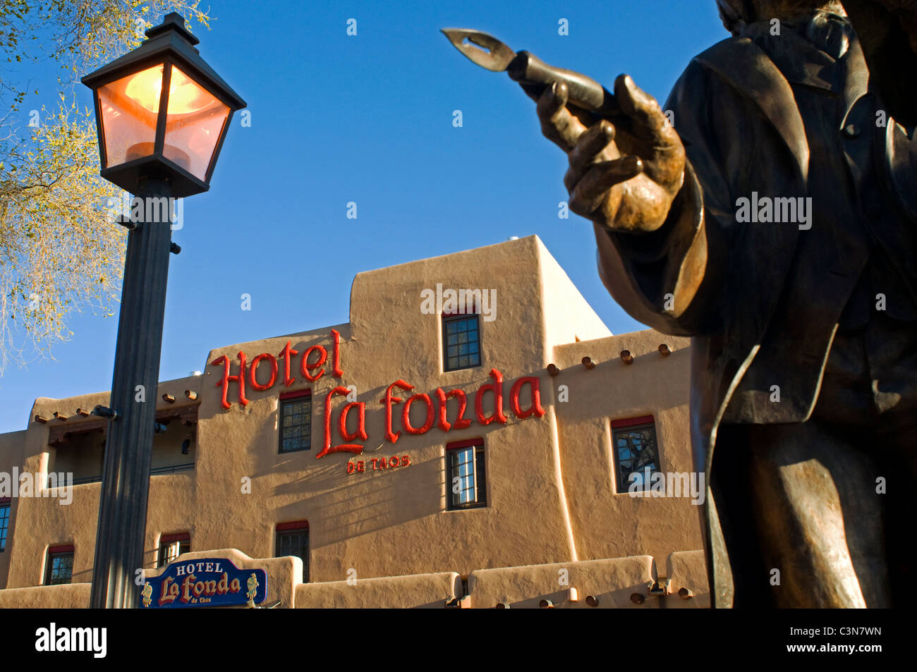 Vue extérieure de l'hôtel La Fonda de Taos au Nouveau-Mexique Banque D'Images