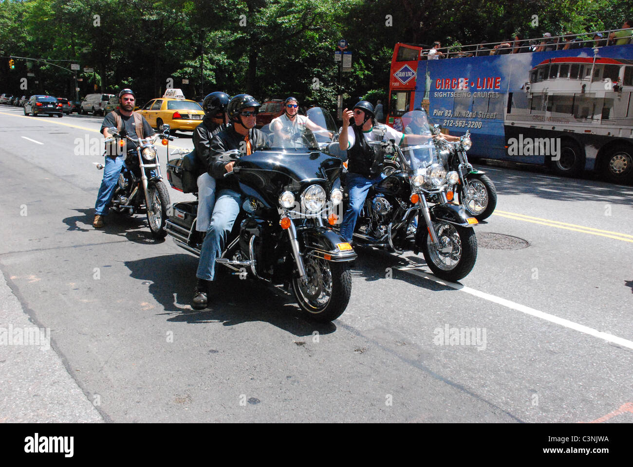 Harley davidson motorbikes Banque de photographies et d’images à haute ...