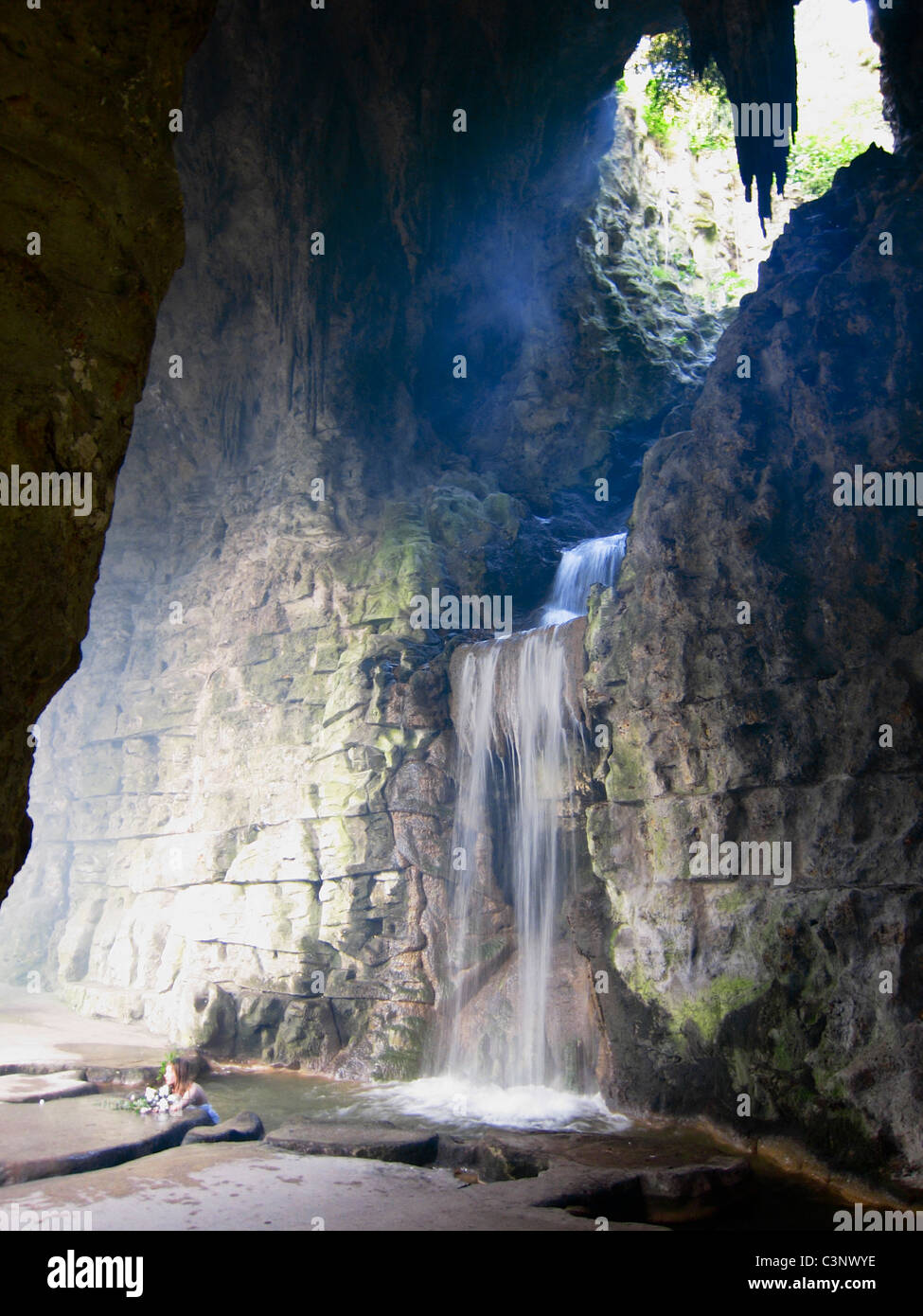 Paris, France, intérieur de la grotte, Parc urbain, Buttes Chaumont, Brumeux Banque D'Images