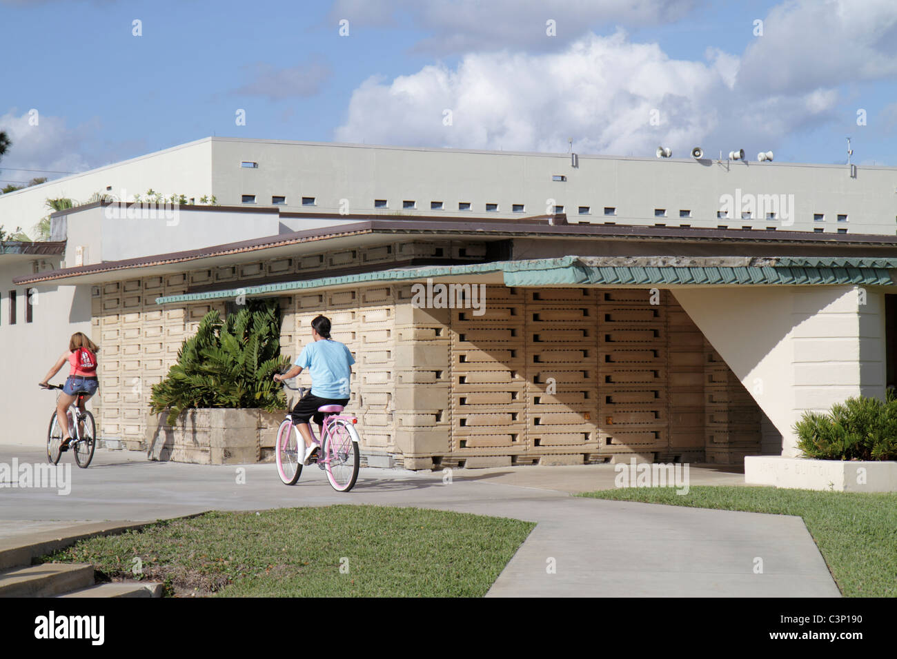 Lakeland Florida,Florida Southern College,Frank Lloyd Wright,architecture,architectural,design,Polk Science Building,étudiant étudiant élève Banque D'Images Lakeland Florida,Florida Southern College,Frank Lloyd Wright,architecture,architectural,design,Polk Science Building,étudiant étudiant élève Banque D'Images