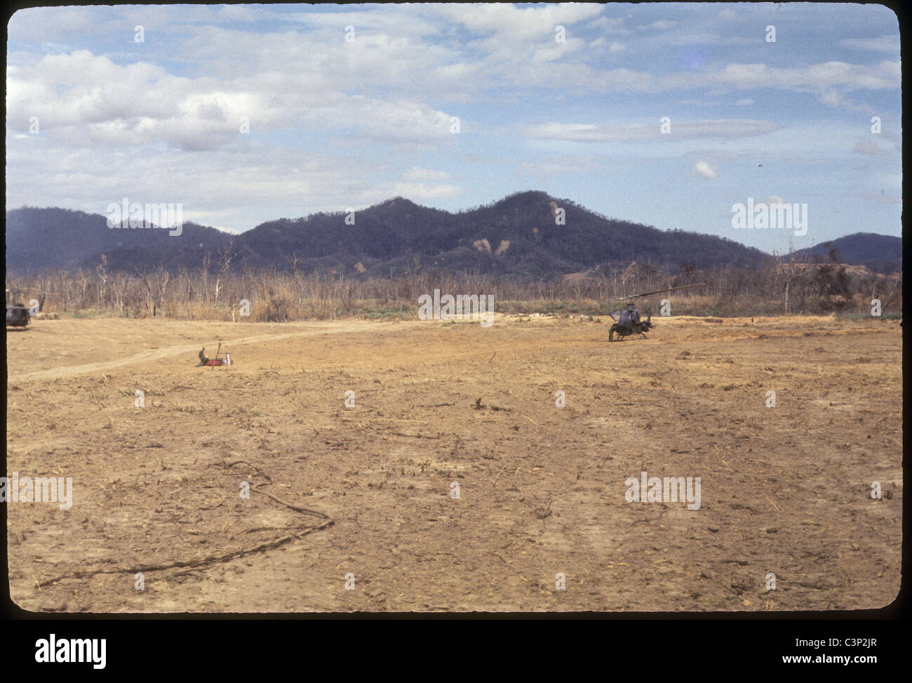 Cobra 2/17ème hélicoptère de combat de cavalerie AH1G vietnam paysage 101st Airborne Banque D'Images