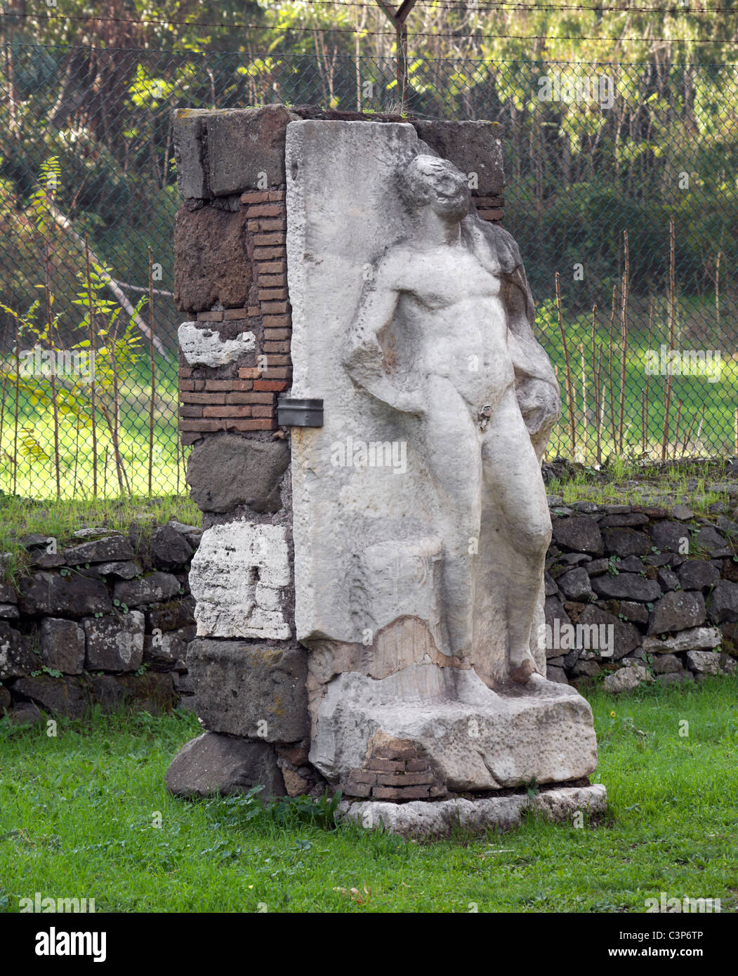 Statue sur la Via Appia Antica (Appia) à l'automne Banque D'Images