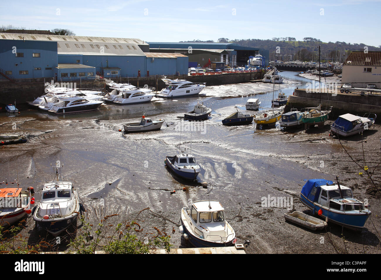 Stonehouse Creek à Plymouth UK montrant bateau yacht builders projets maritimes. Banque D'Images