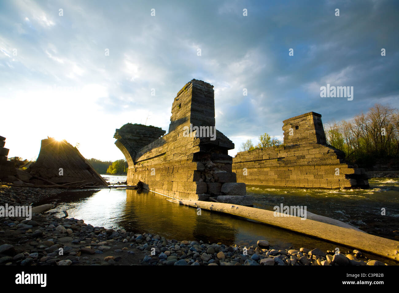 Ruines de l'Aqueduc de Schoharie, Erie Canal, près d'Amsterdam, la vallée de la Mohawk, l'État de New York Banque D'Images